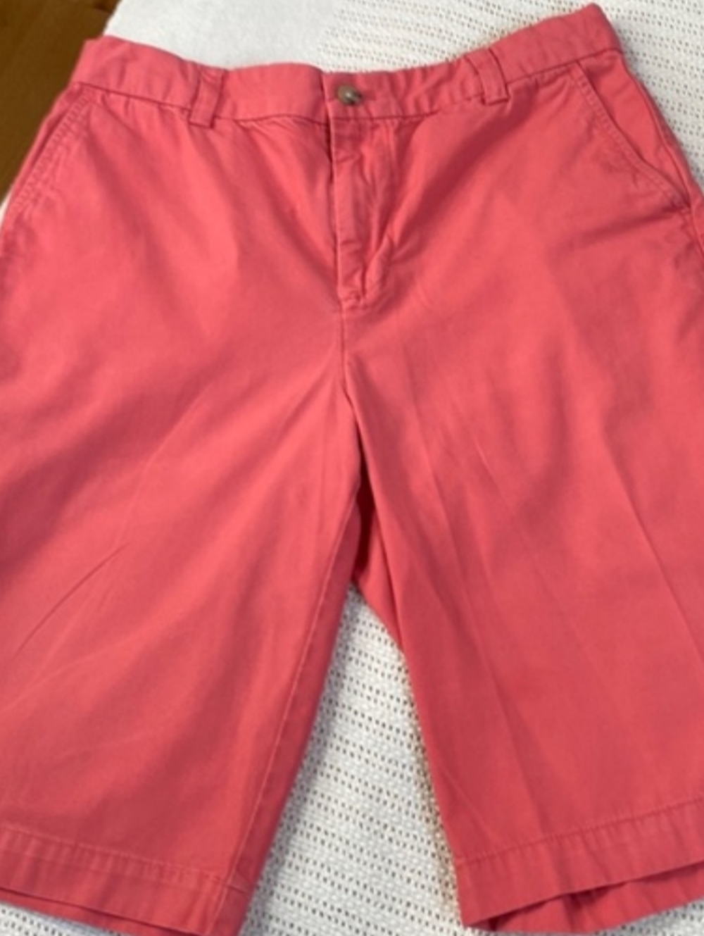 Boys Vineyard vine shorts size 18